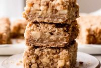 Golden Apple Crumble Bars