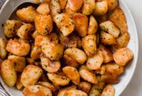 Crispy Garlic Oven Potatoes