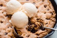 Ultimate Skillet Chocolate Chip Cookie
