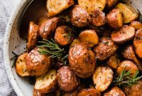 Crispy Rosemary Roasted Potatoes