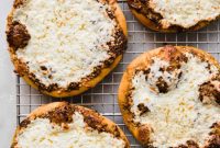 Za’atar and Cheese Manakish