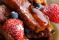 Golden Cinnamon Crunch French Toast Sticks