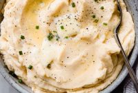 The Ultimate Cheddar Mashed Potatoes