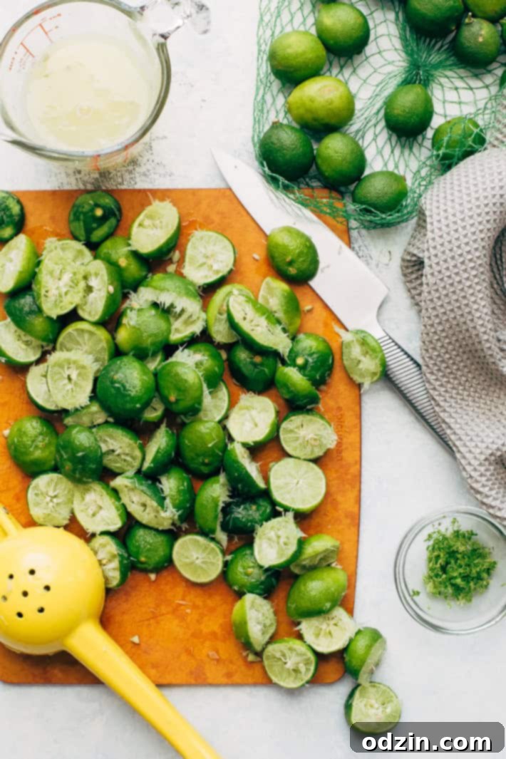 Summertime Key Lime Pie - A completely homemade sweet and tart key lime pie with the most delicious graham cracker crust! This pie is perfect to take to all your summer gatherings! #keylimepie #grahamcrackercrust #pie #4thofjuly | Littlespicejar.com Summertime Key Lime Pie - A completely homemade sweet and tart key lime pie with the most delicious graham cracker crust! This pie is perfect to take to all your summer gatherings! #keylimepie #grahamcrackercrust #pie #4thofjuly | Littlespicejar.com