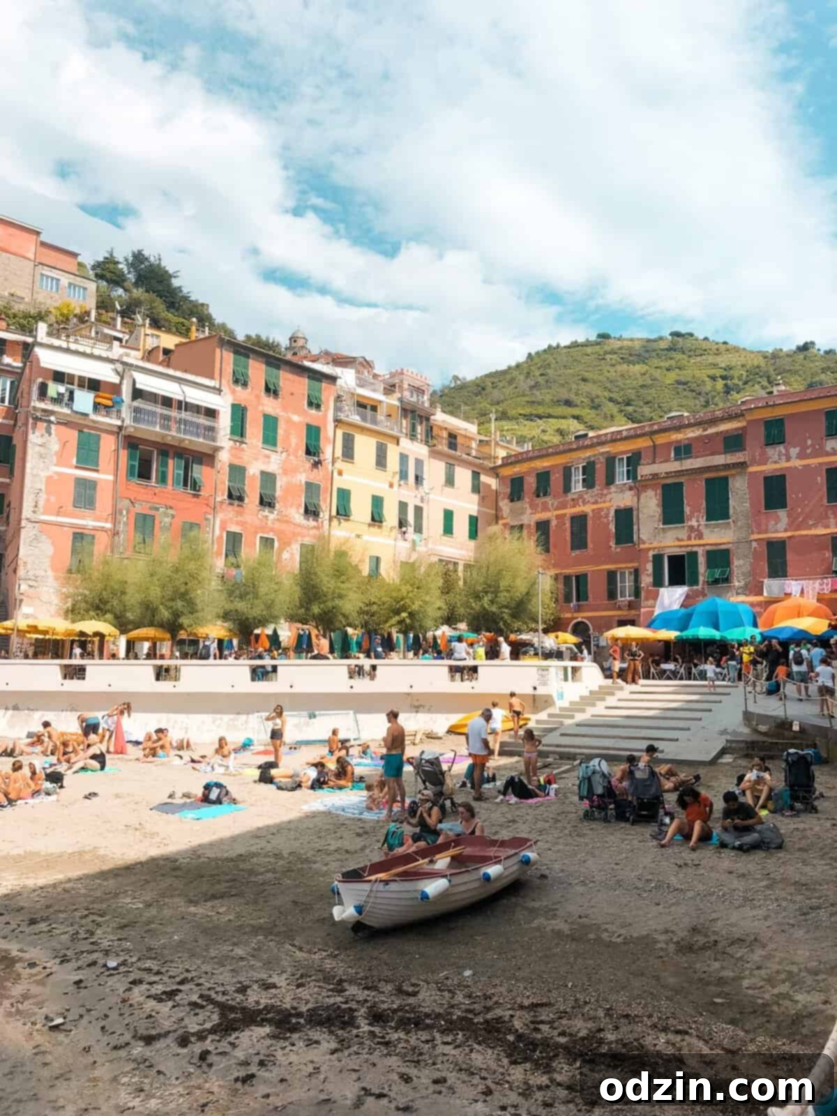 a picture of the colorful buildings on Vernazza