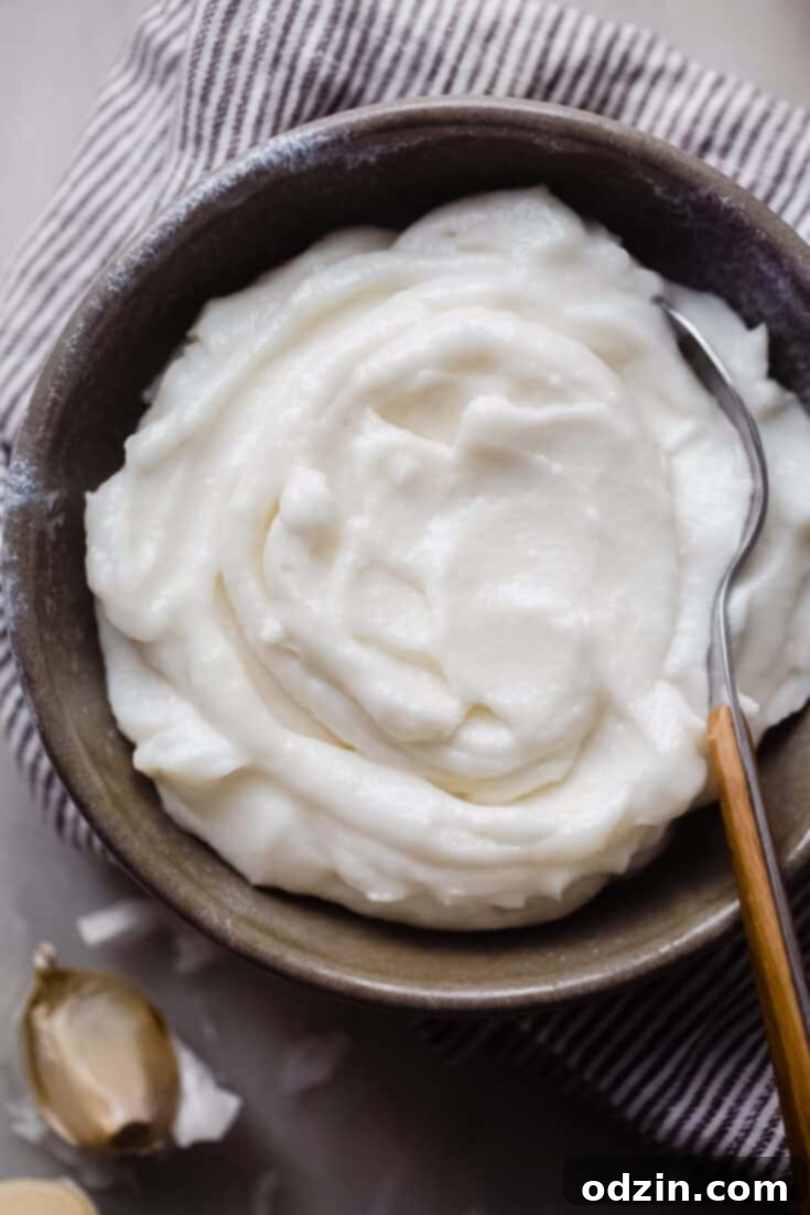 Lebanese Garlic Sauce (Toum)