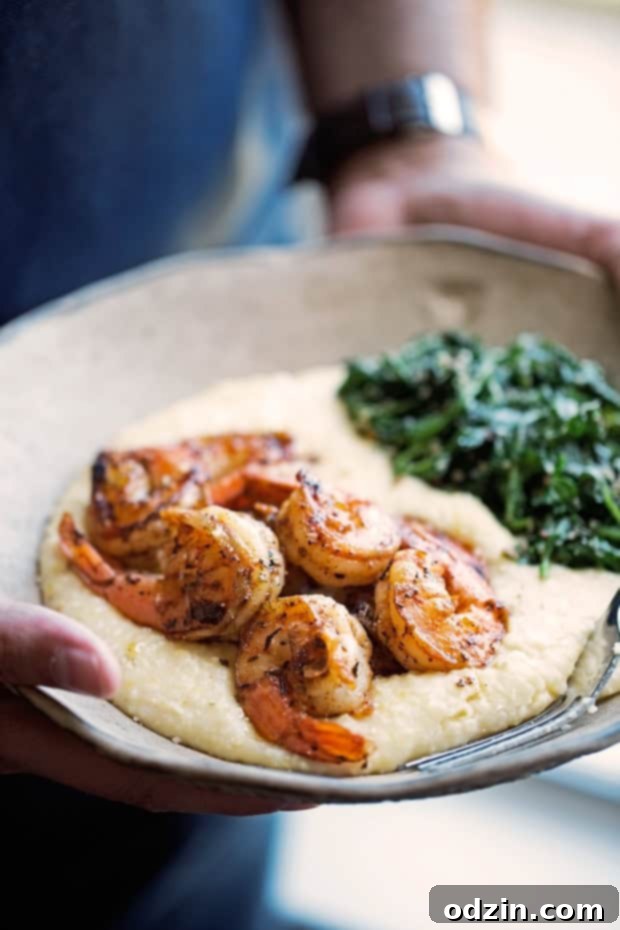 Cajun Shrimp and Grits - warm comfort food that's been lightened up! Perfect for Sunday brunching. #brunch #shrimpandgrits #cajunshrimp | Littlespicejar.com Cajun Shrimp and Grits - warm comfort food that's been lightened up! Perfect for Sunday brunching. #brunch #shrimpandgrits #cajunshrimp | Littlespicejar.com
