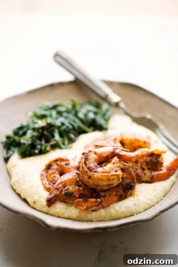 Cajun Shrimp and Grits - warm comfort food that's been lightened up! Perfect for Sunday brunching. #brunch #shrimpandgrits #cajunshrimp | Littlespicejar.com Cajun Shrimp and Grits - warm comfort food that's been lightened up! Perfect for Sunday brunching. #brunch #shrimpandgrits #cajunshrimp | Littlespicejar.com