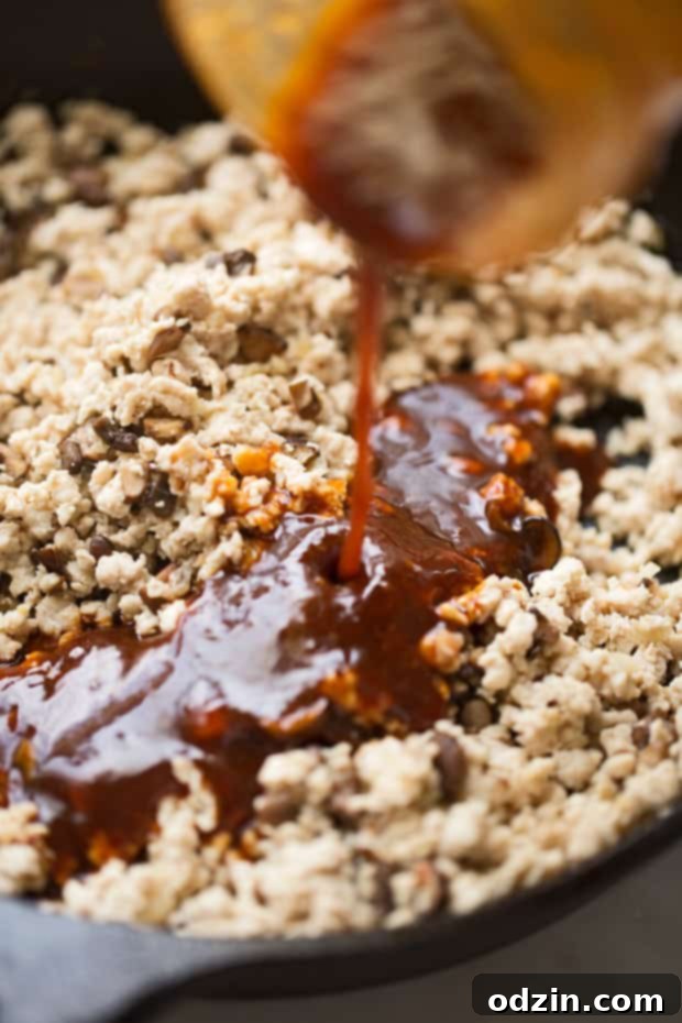 Easy Chicken Lettuce Wraps - Only 100 simple calories in this flavor loaded chicken lettuce wraps that are full of protein and perfect for light and healthy lunches and dinners! #chickenlettucewraps #asianchickenlettucewraps #lettucewraps | Littlespicejar.com